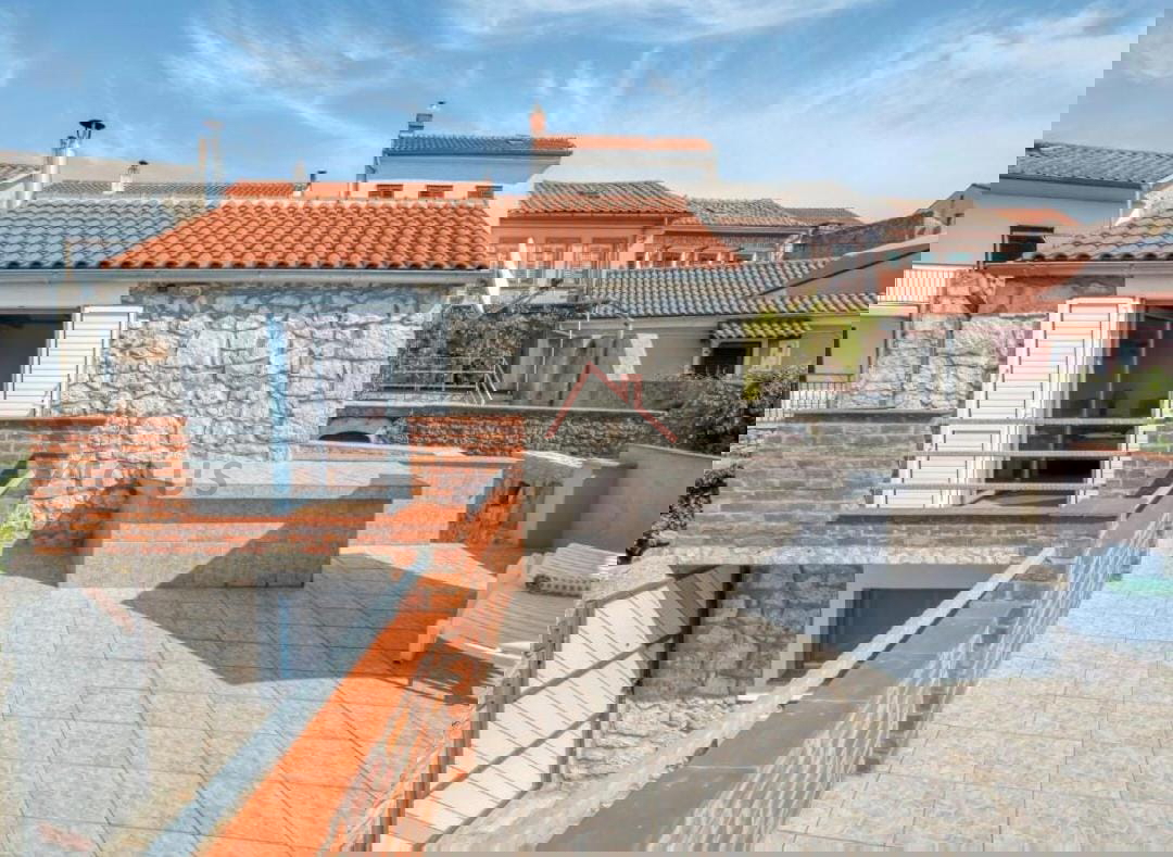 CRIKVENICA - Kamnita hiša s panoramskim razgledom na morje