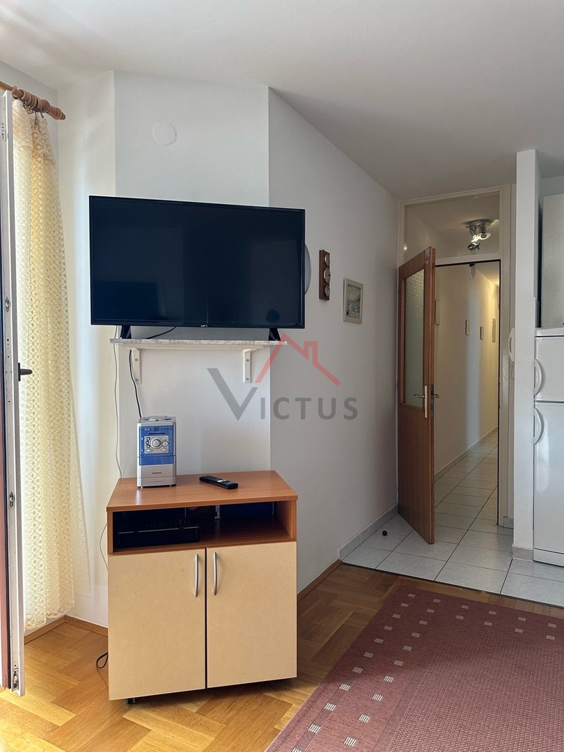 CRIKVENICA - 2S+DB, stanovanje z ložo, 56 m2