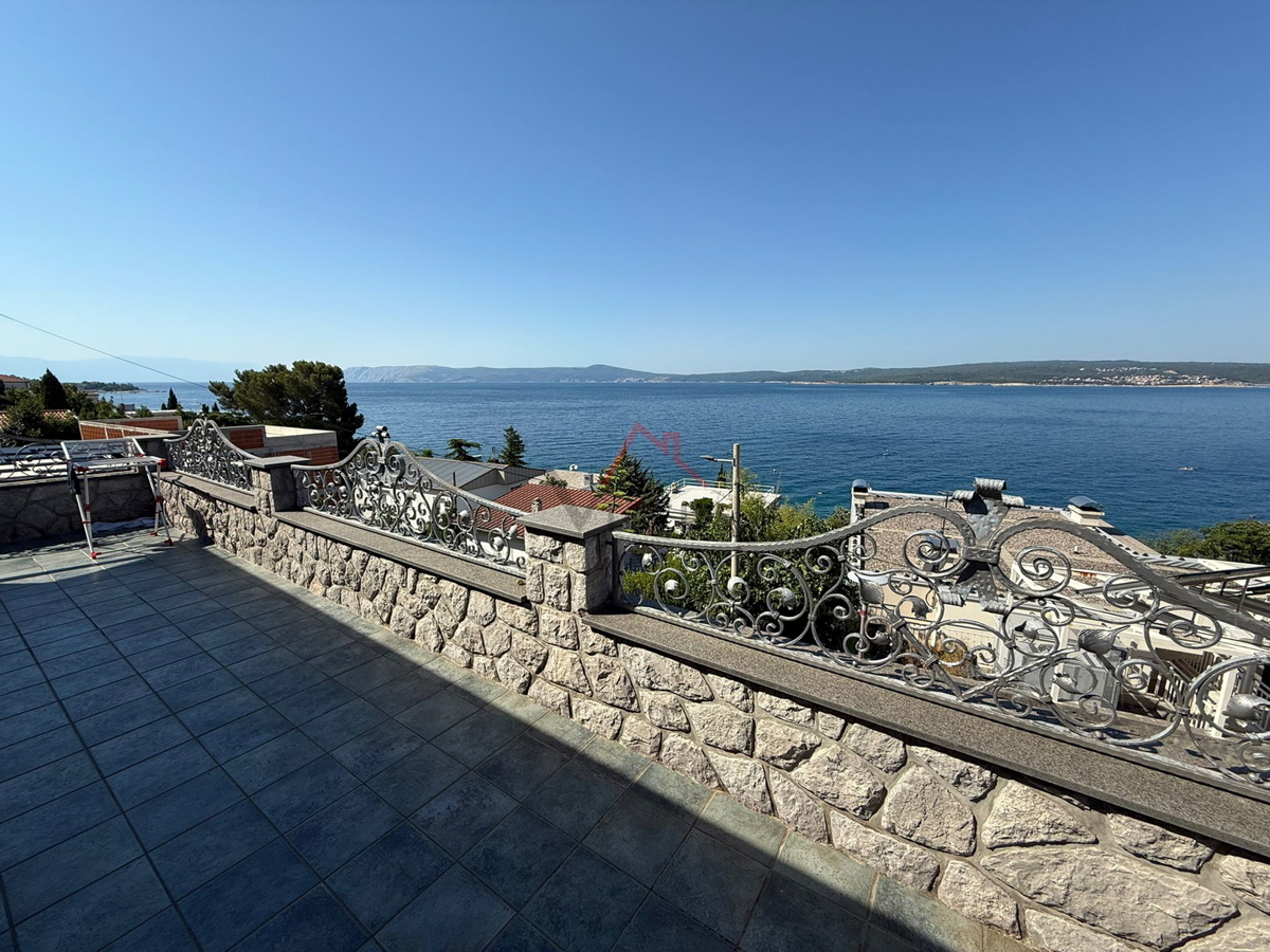 CRIKVENICA - Samostojna hiša, 50 m od morja