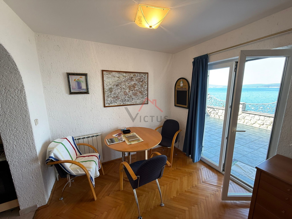 CRIKVENICA - Samostojna hiša, 50 m od morja