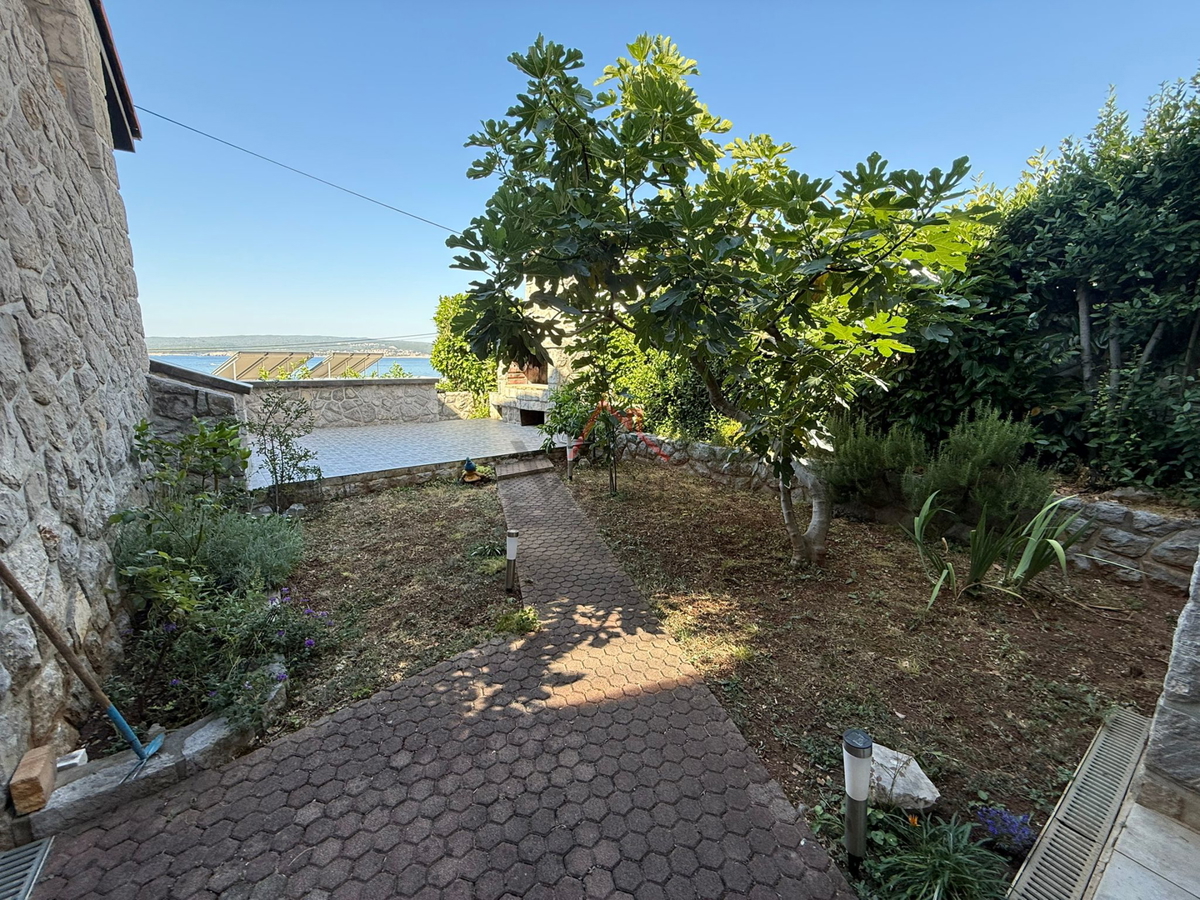 CRIKVENICA - Samostojna hiša, 50 m od morja