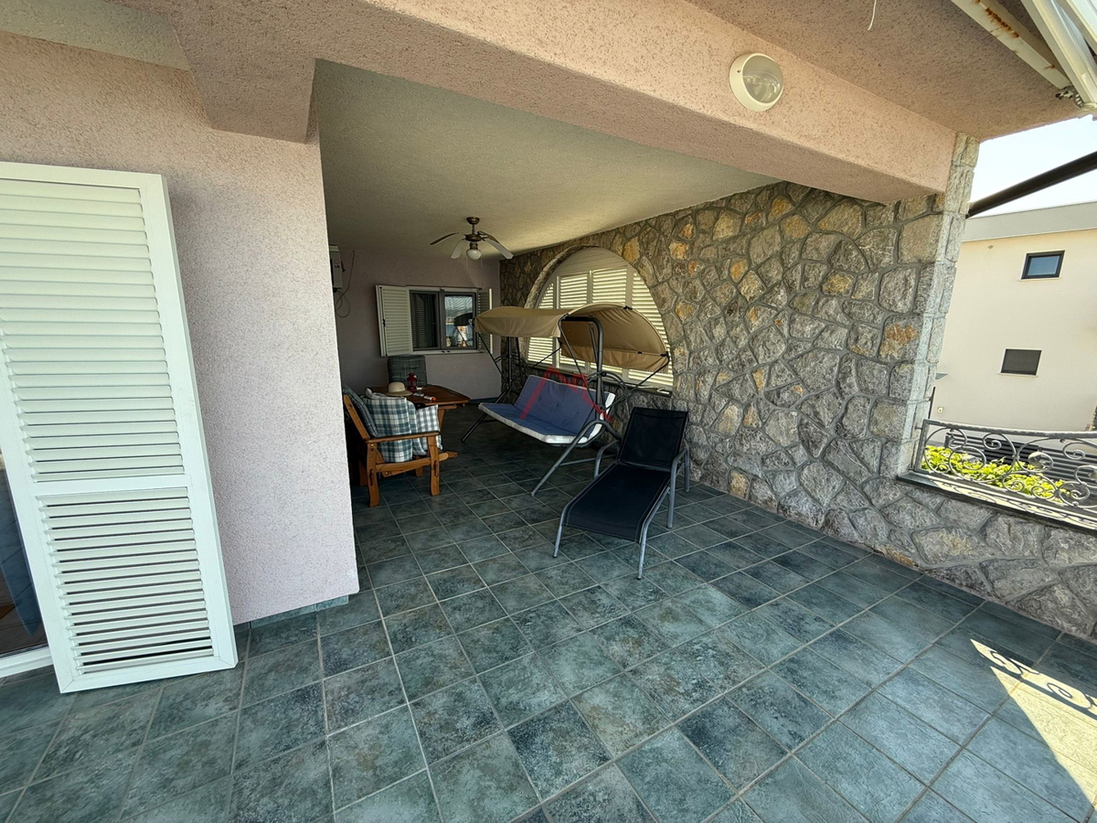 CRIKVENICA - Samostojna hiša, 50 m od morja