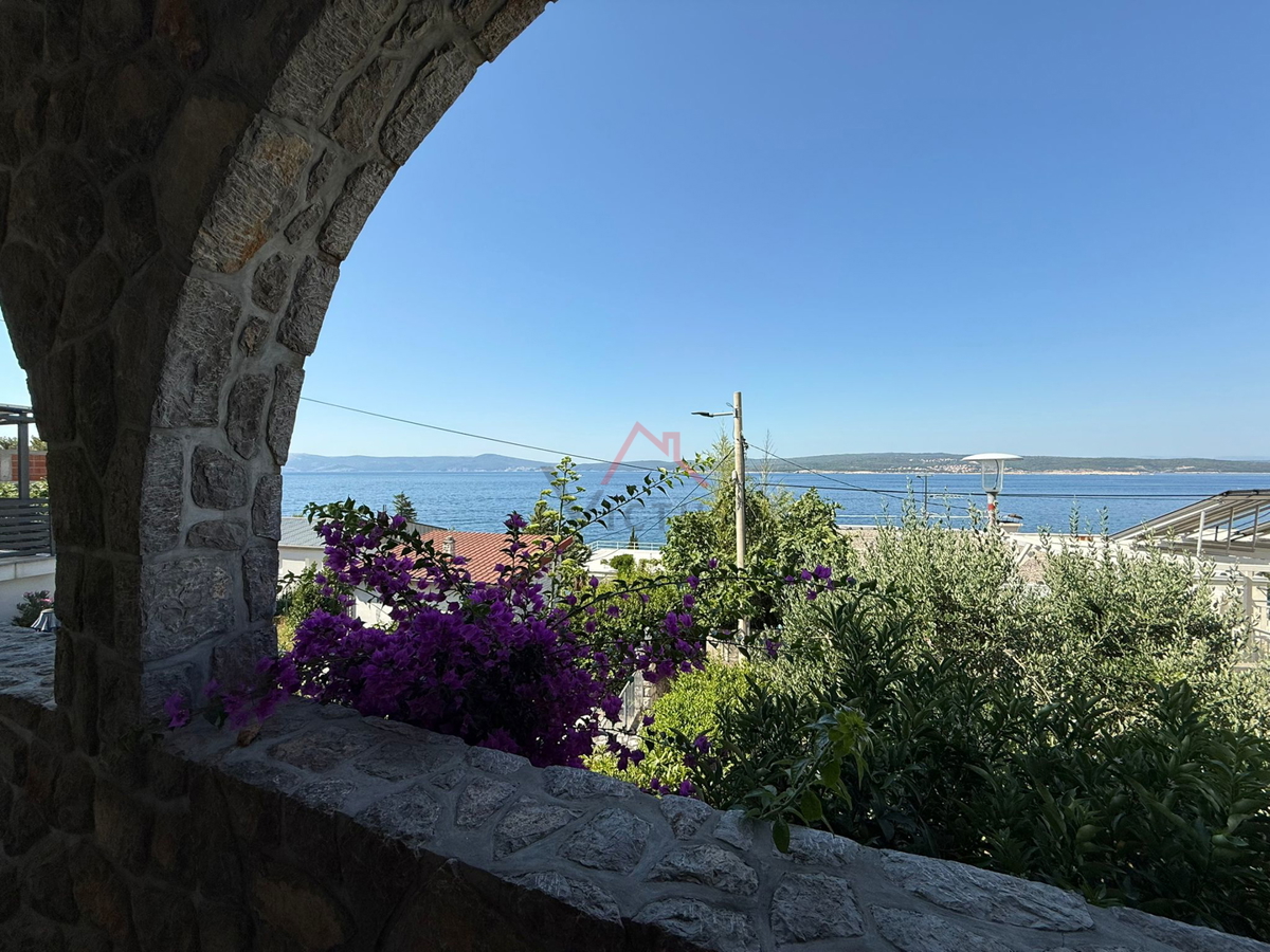 CRIKVENICA - Samostojna hiša, 50 m od morja