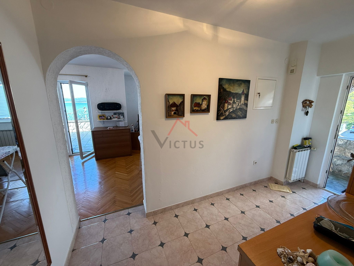 CRIKVENICA - Samostojna hiša, 50 m od morja