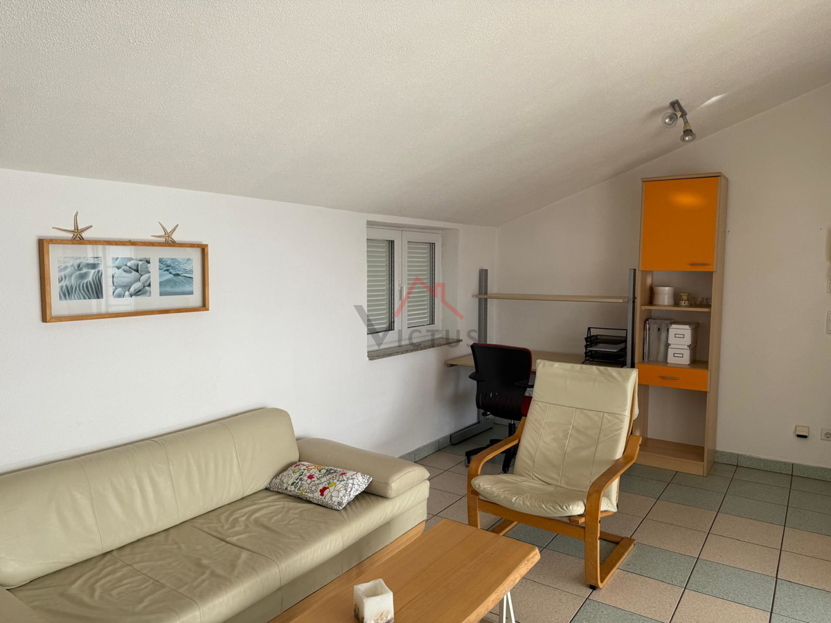 CRIKVENICA - Stan blizu centra, 66 m2