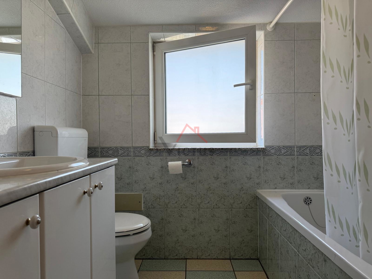 CRIKVENICA - Stan blizu centra, 66 m2