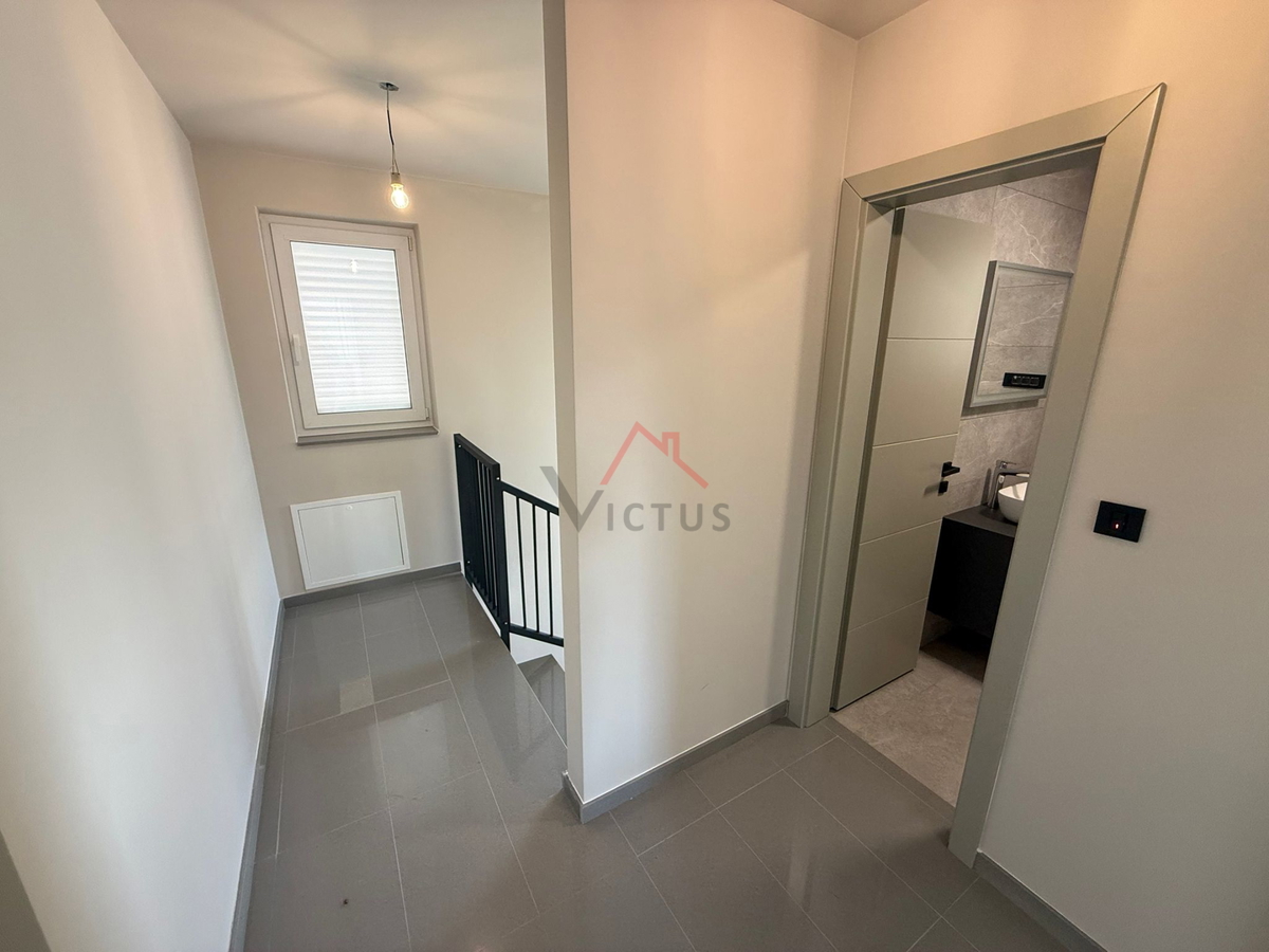 GARICA - Vila z bazenom in wellnessom