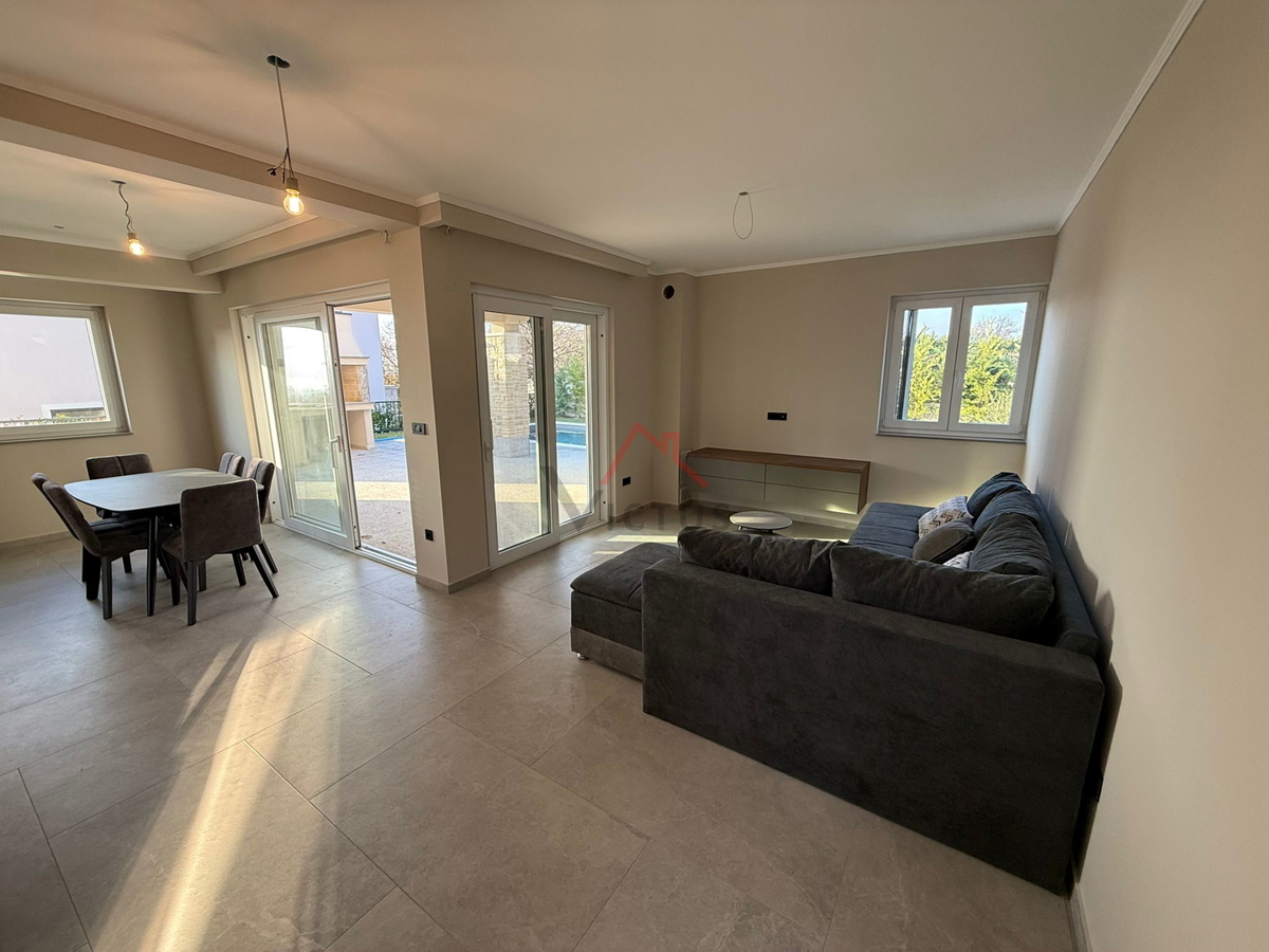 GARICA - Vila z bazenom in wellnessom