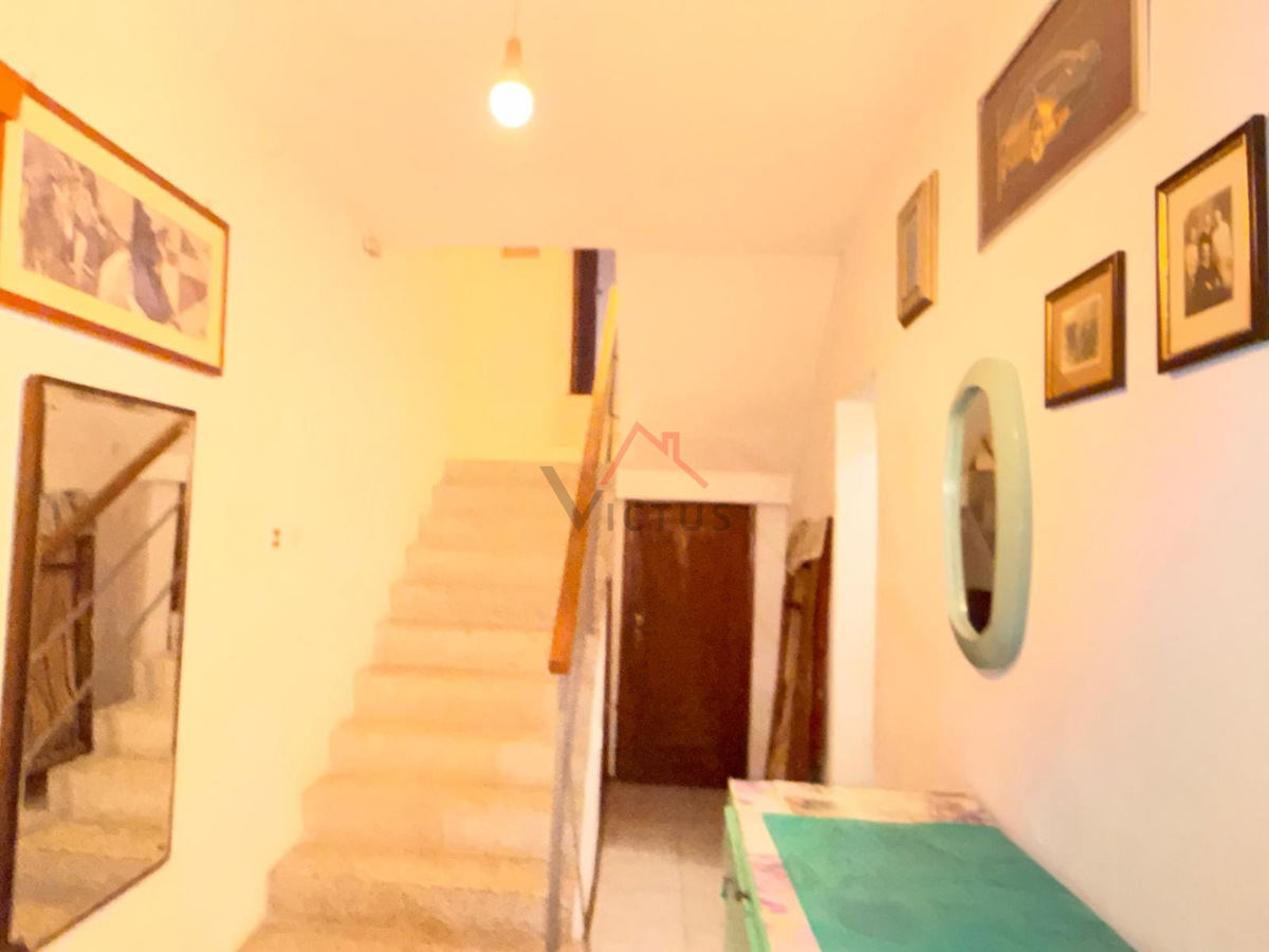 CRIKVENICA - Prostorna hiša v bližini morja in centra