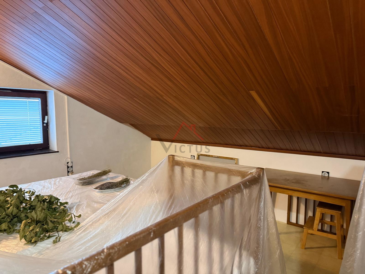 CRIKVENICA - Prostorna hiša v bližini morja in centra