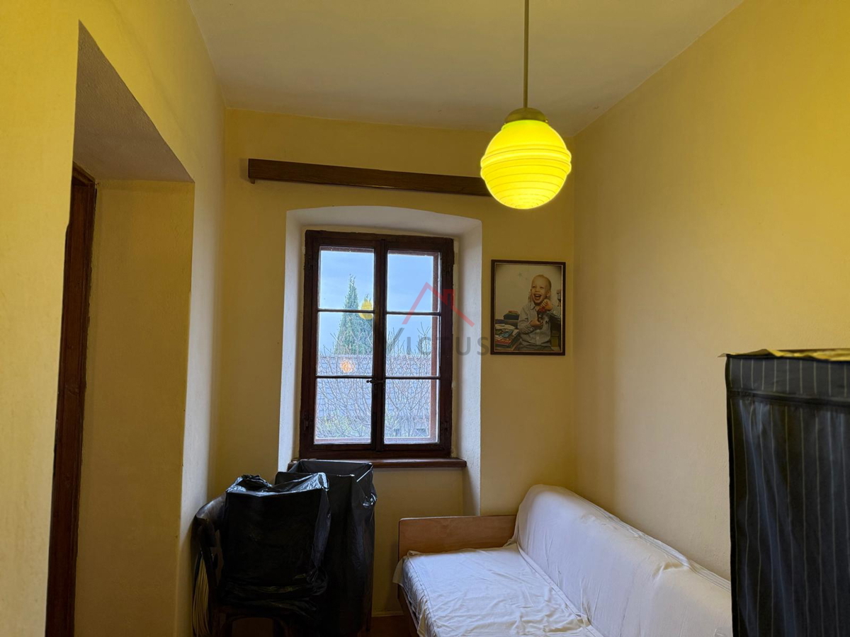 CRIKVENICA - Prostorna hiša v bližini morja in centra