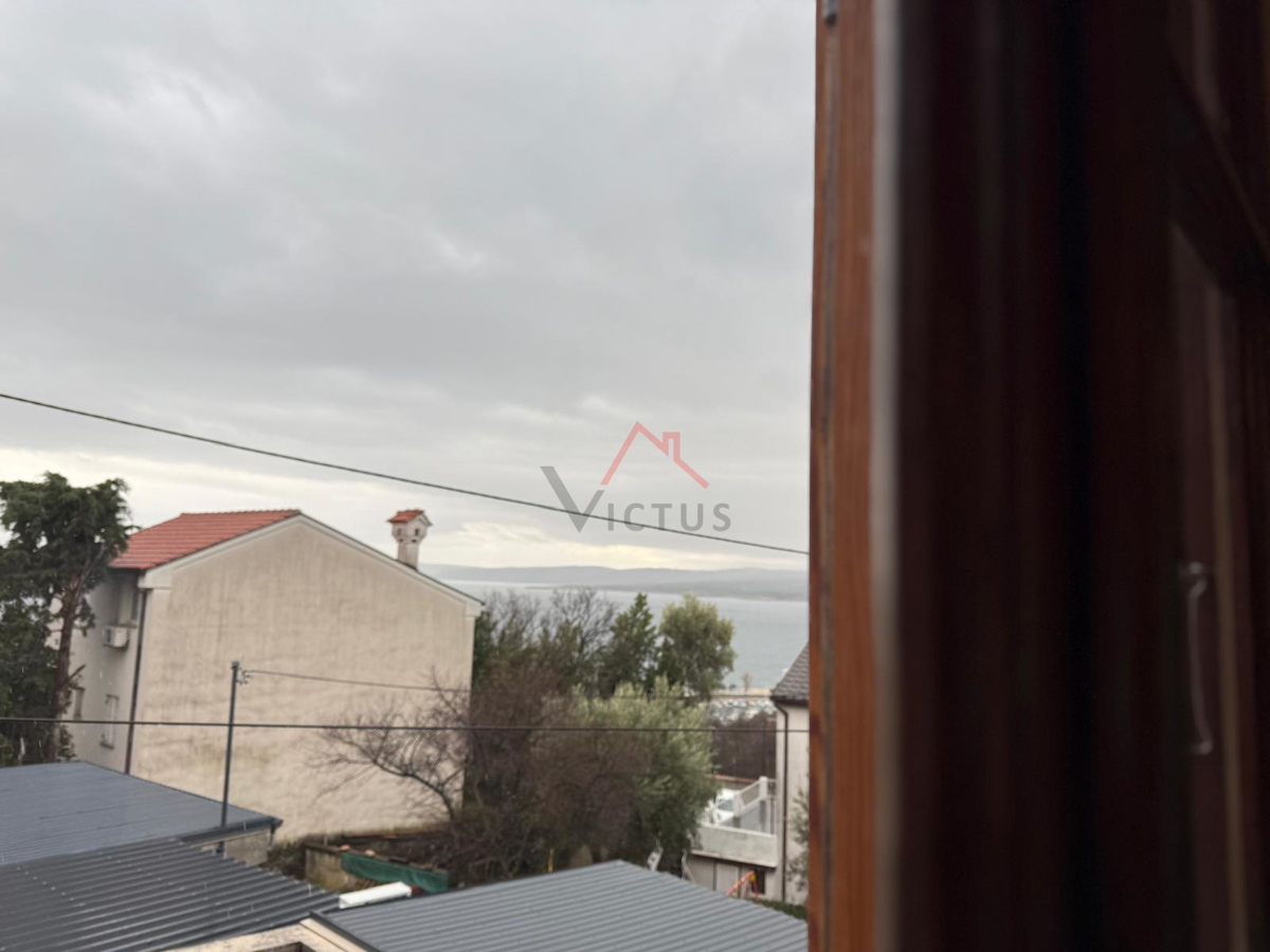 CRIKVENICA - Prostorna hiša v bližini morja in centra