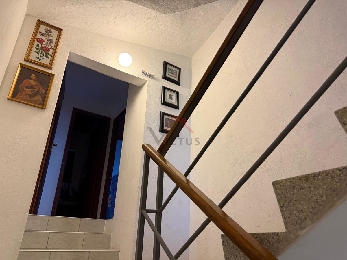 CRIKVENICA - Prostorna hiša v bližini morja in centra