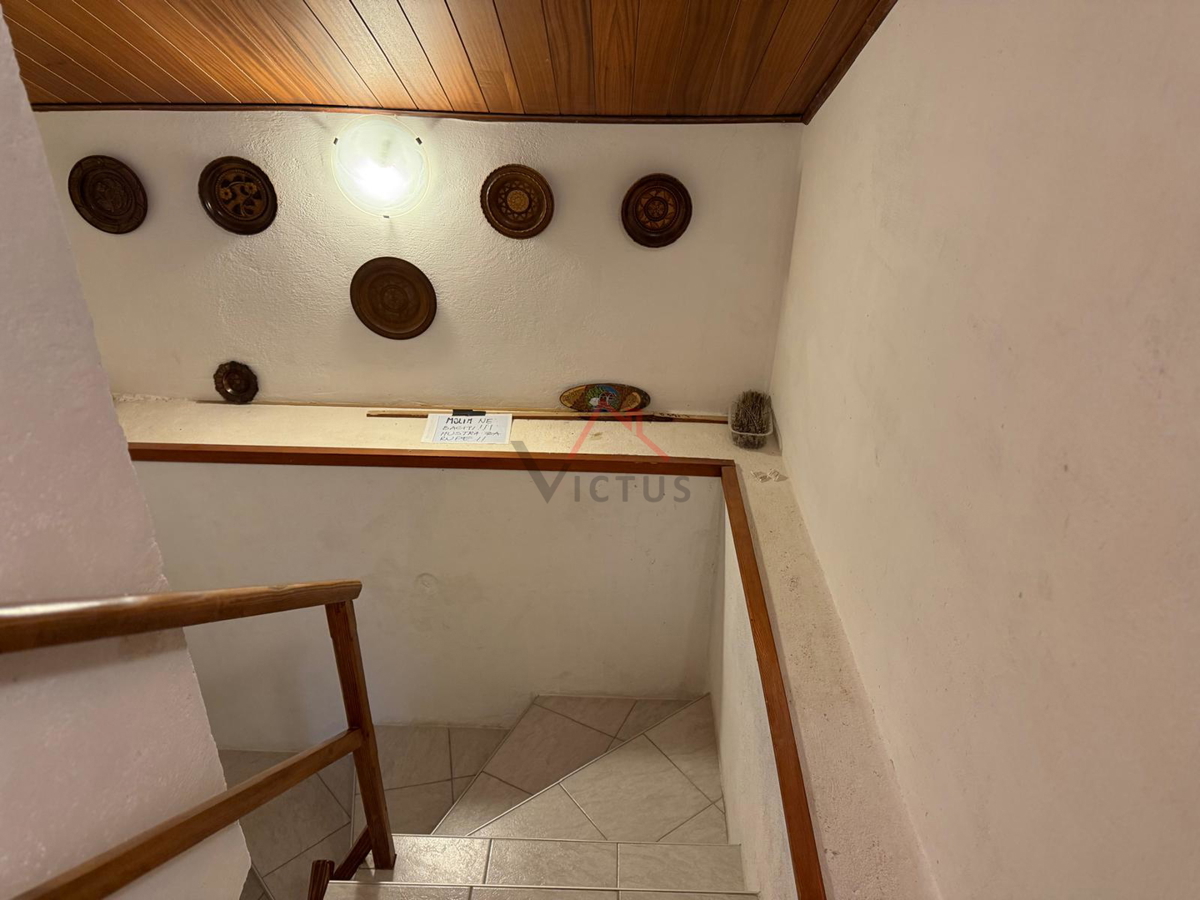 CRIKVENICA - Prostorna hiša v bližini morja in centra