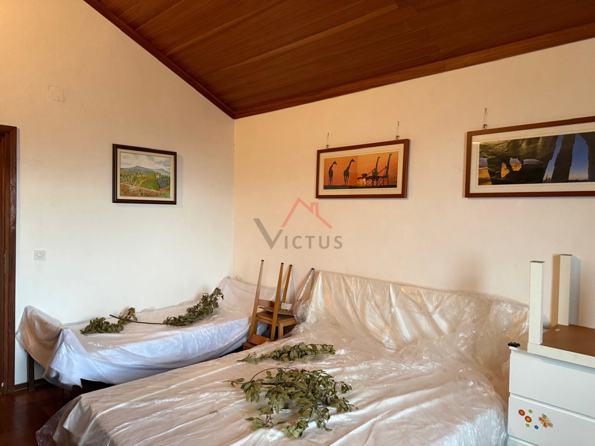 CRIKVENICA - Prostorna hiša v bližini morja in centra