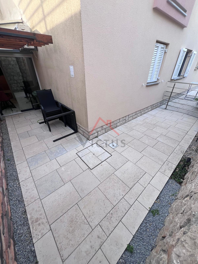 DRAMALJ - Adaptiran stanovanje s teraso