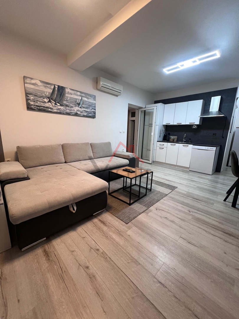 DRAMALJ - Adaptiran stanovanje s teraso