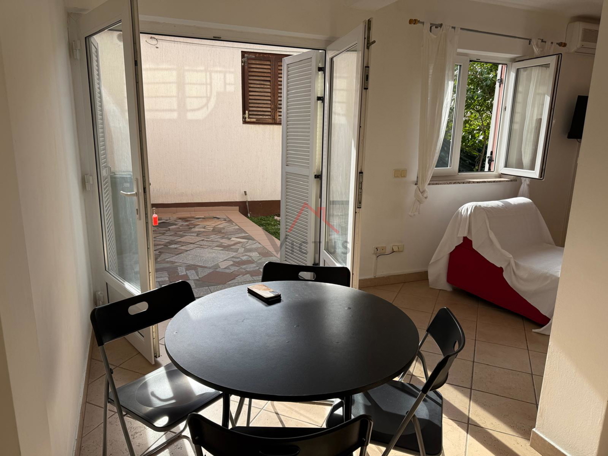 CRIKVENICA - Stan v pritličju blizu centra, 37 m2