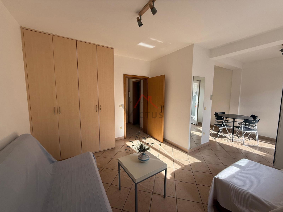 CRIKVENICA - Stan v pritličju blizu centra, 37 m2