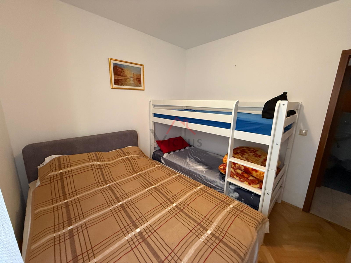 CRIKVENICA - 1S+DB, stanovanje 250 m od morja, 49 m2