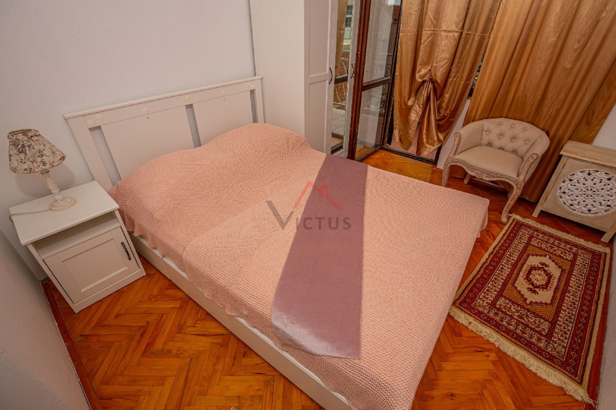 NOVI VINODOLSKI - Manjša hiša blizu centra