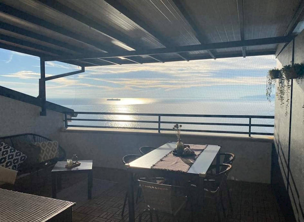 OPATIJA, prodamo stanovanje 154 m2