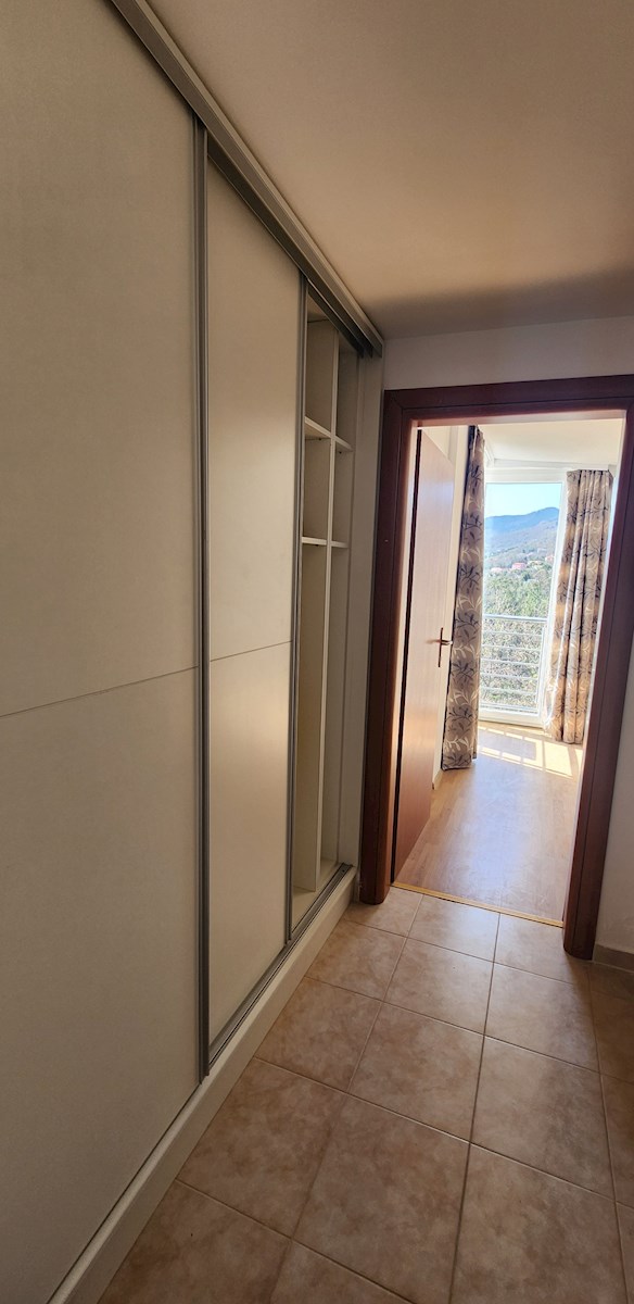 Prodamo apartma 85m²-Ičići