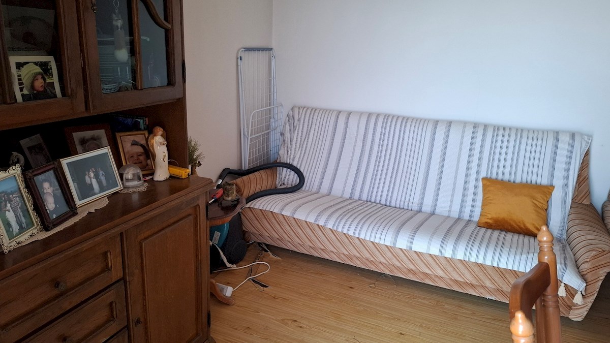 KAMNITA HIŠA SAMO 400M OD MORJA, ODPRT POGLED NA MORJE