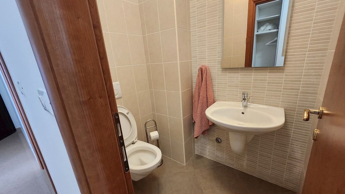 Prodamo apartma 115m²-Ičići