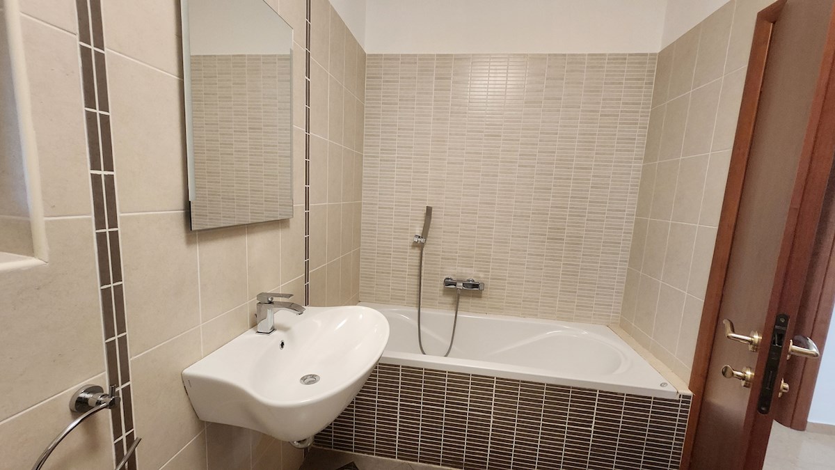 Prodamo apartma 115m²-Ičići