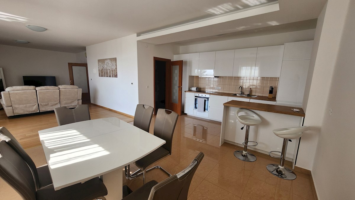 Prodamo apartma 115m²-Ičići