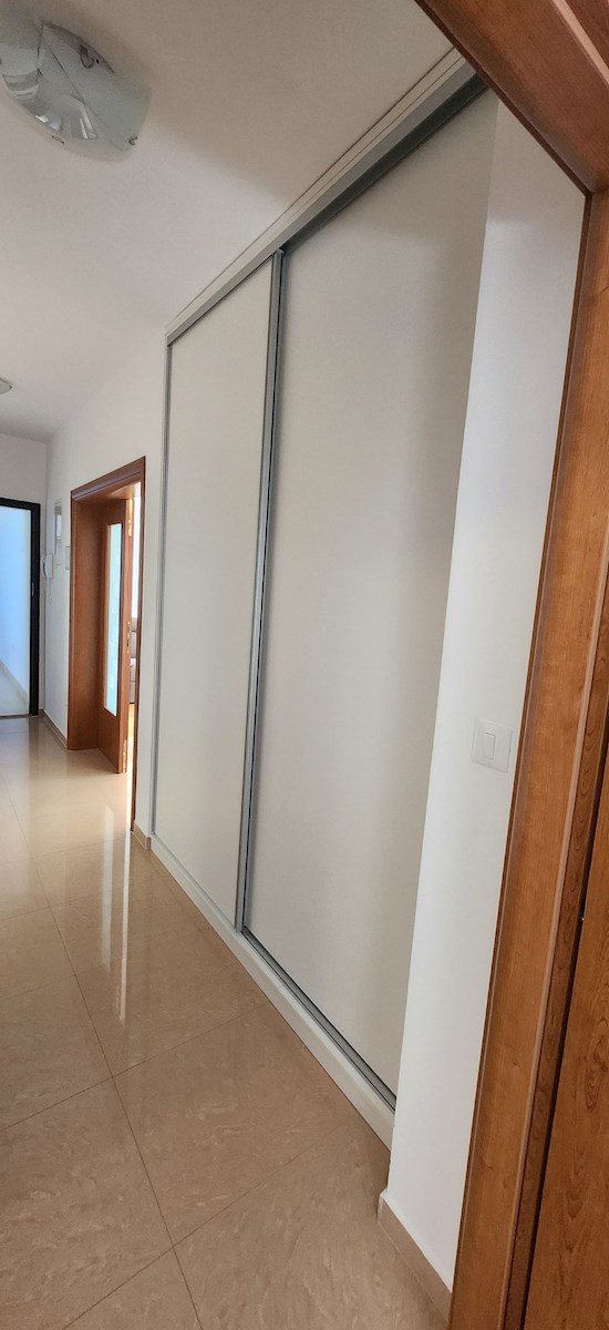 Prodamo apartma 110m²-Ičići