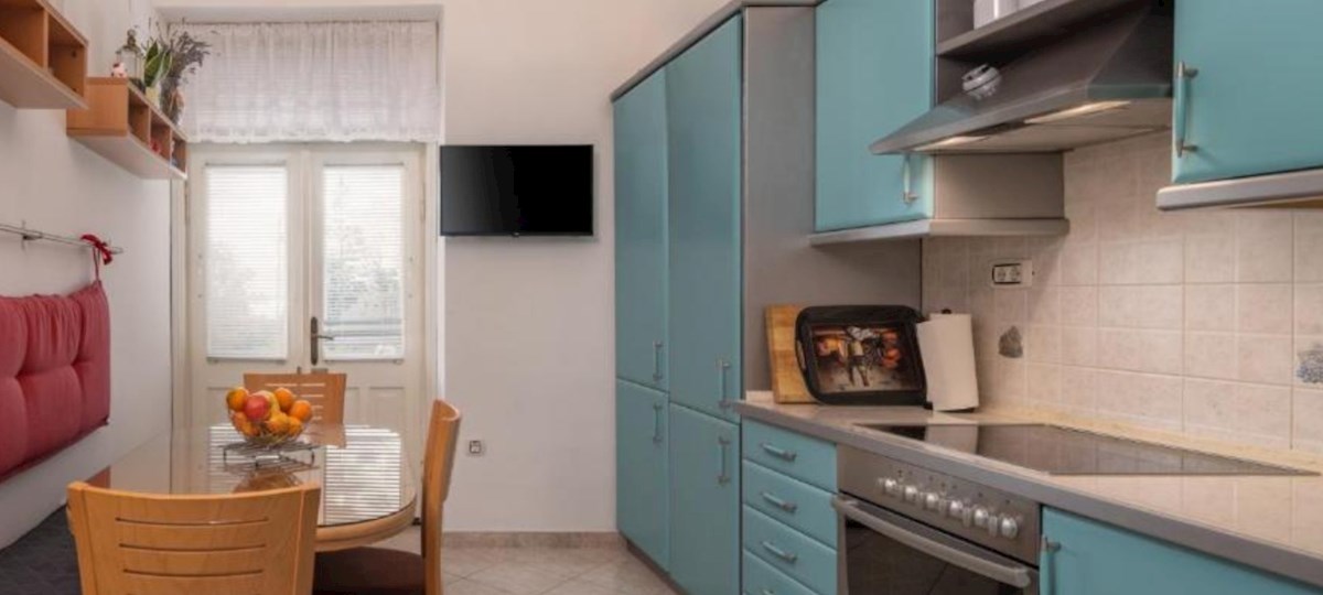 HOJA DO MORJA PRIBLIŽNO 250M, APARTMA + VRTNA HIŠA