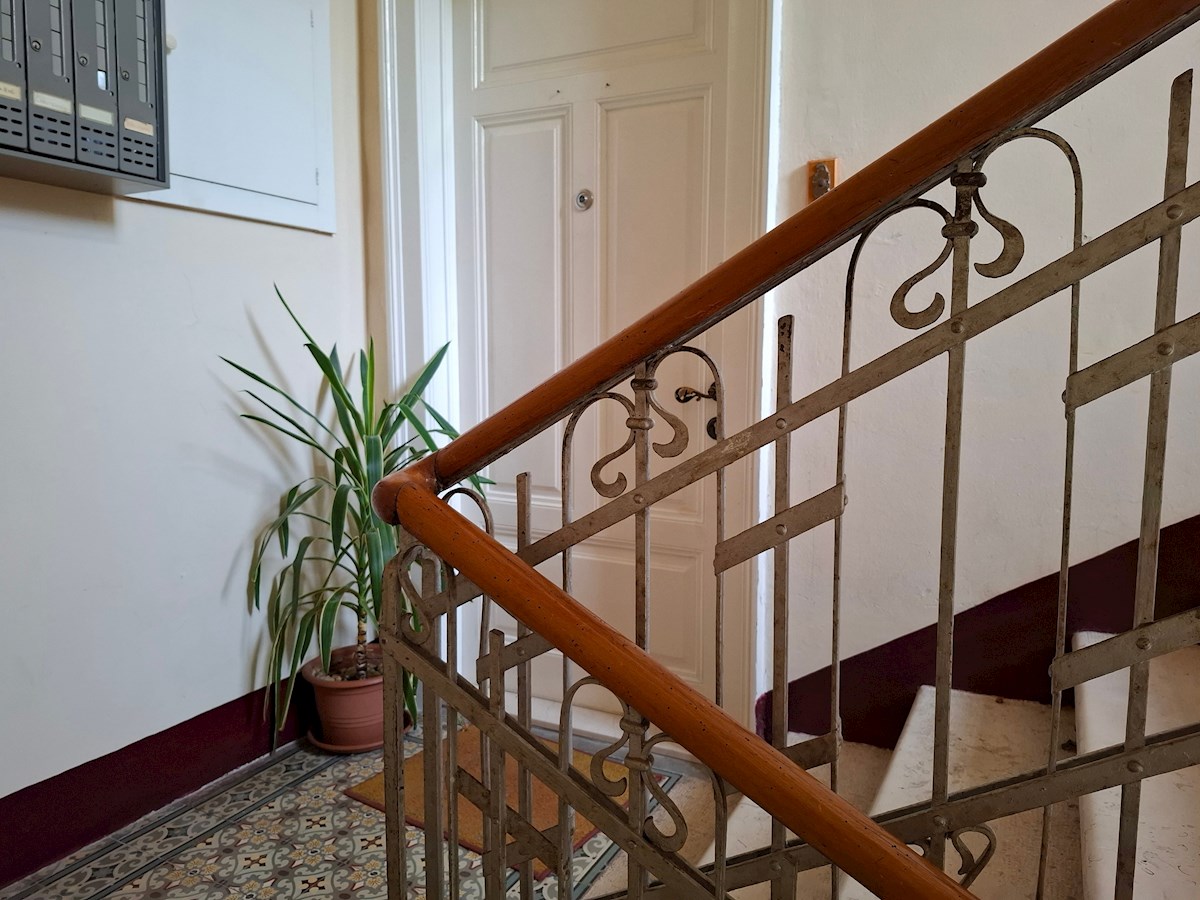 HOJA DO MORJA PRIBLIŽNO 250M, APARTMA + VRTNA HIŠA