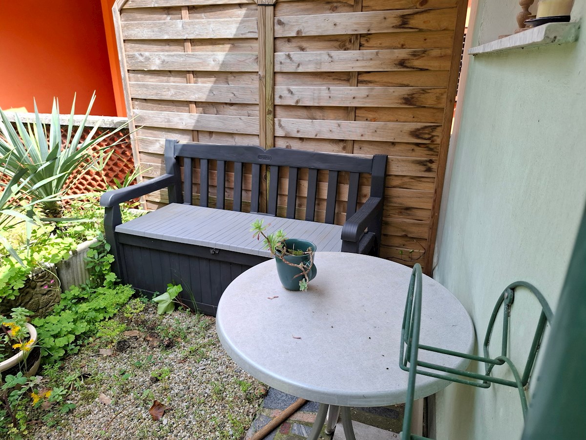 HOJA DO MORJA PRIBLIŽNO 250M, APARTMA + VRTNA HIŠA