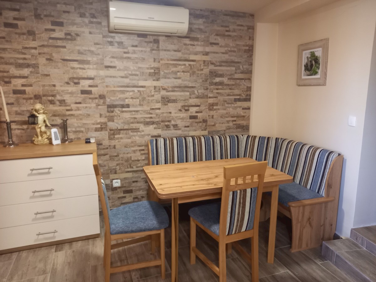 Apartma z vrtom, 100m od morja