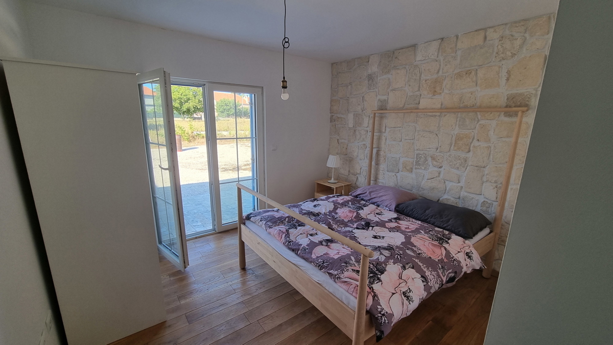 Ninski stanovanja, dalmatinska, kamnita hiša (107 m2), NOVOGRADNJA