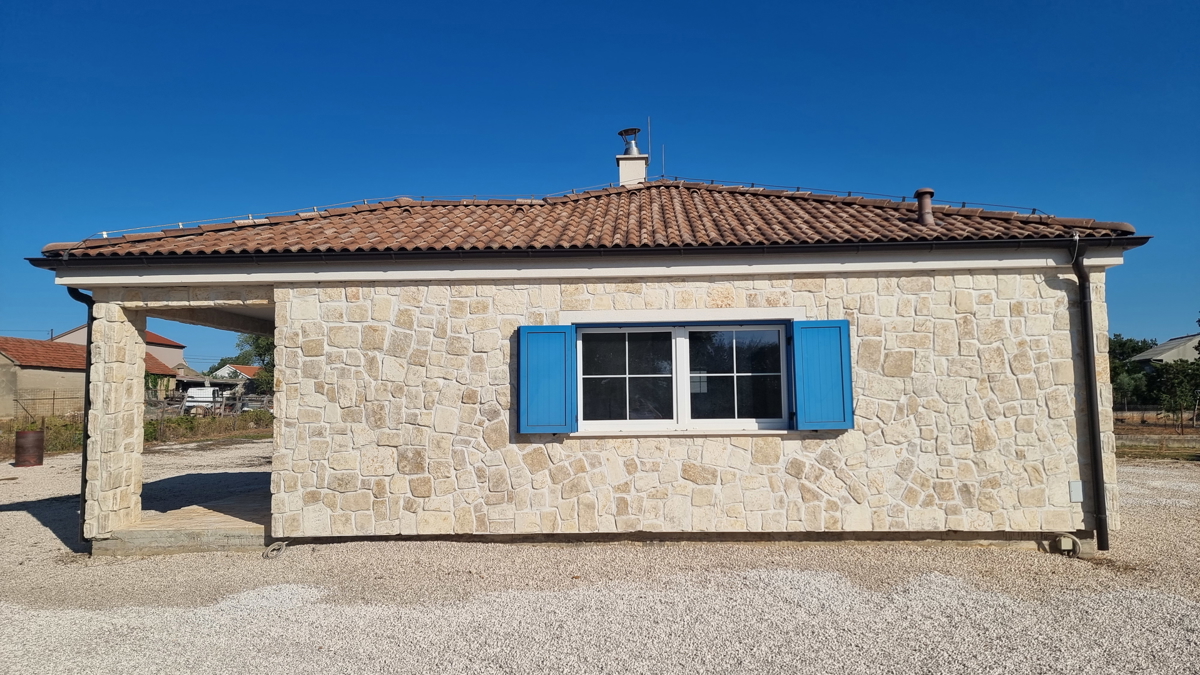 Ninski stanovanja, dalmatinska, kamnita hiša (107 m2), NOVOGRADNJA