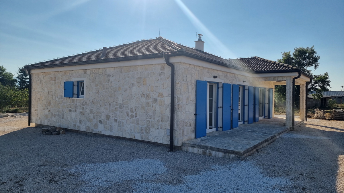 Ninski stanovanja, dalmatinska, kamnita hiša (107 m2), NOVOGRADNJA