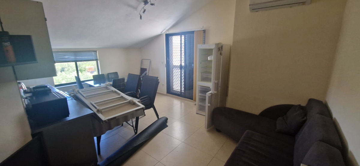 Sukošan, apartmajska hiša (915 m2) z 11 apartmaji