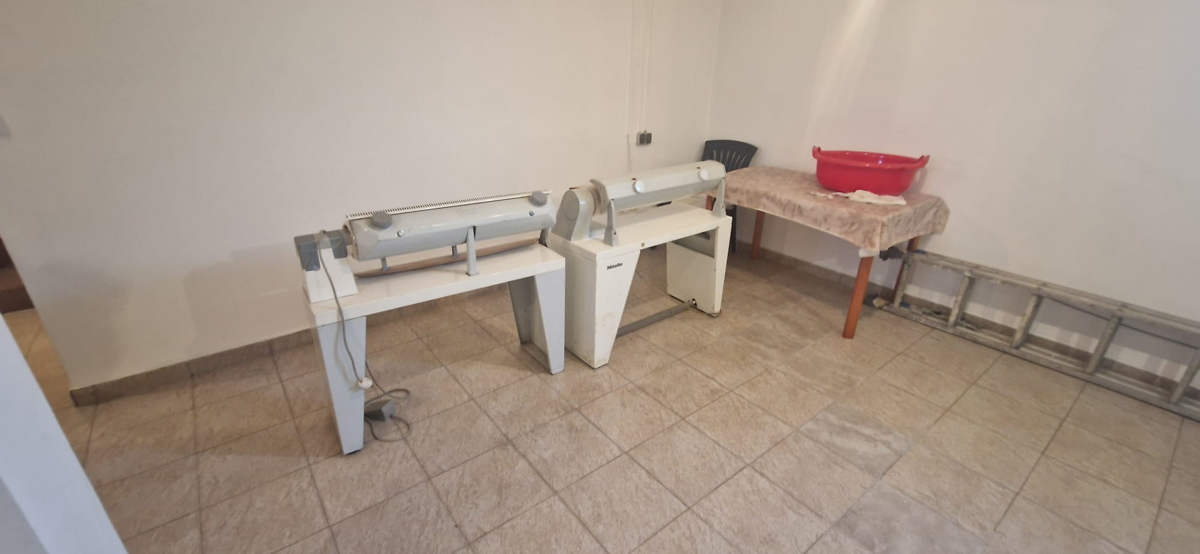 Sukošan, apartmajska hiša (915 m2) z 11 apartmaji
