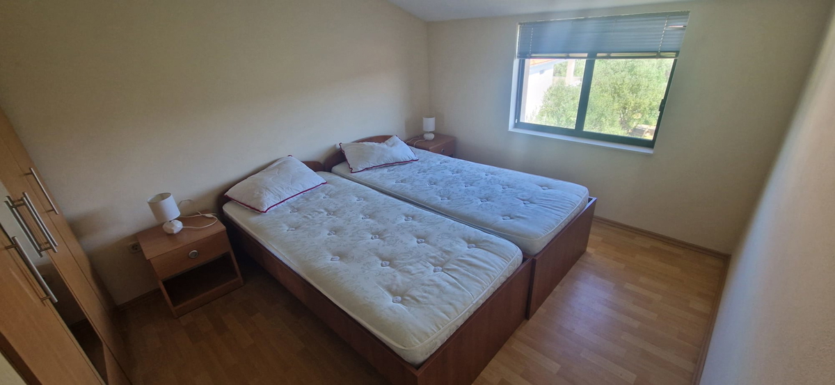 Sukošan, apartmajska hiša (915 m2) z 11 apartmaji