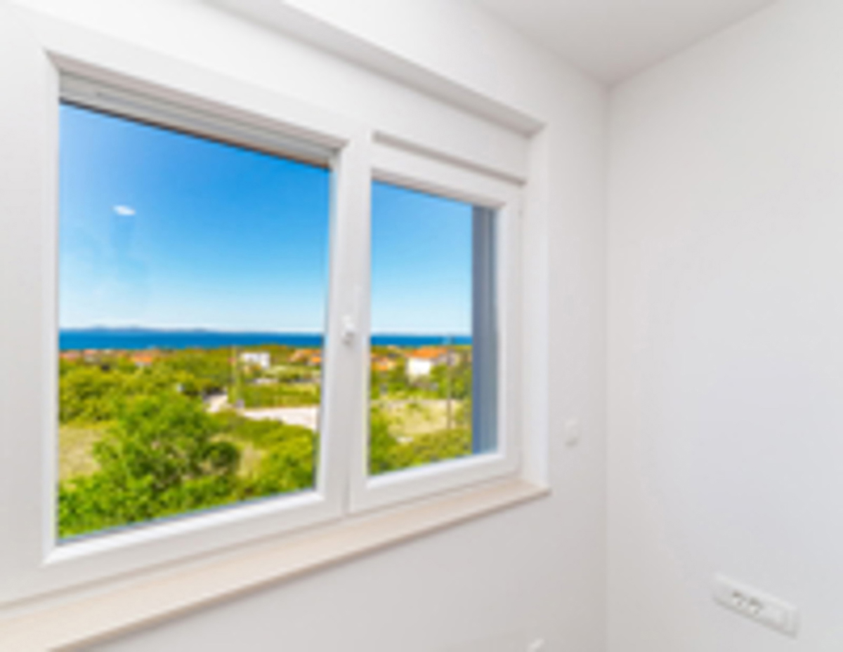 Vir - luksuzna vila (143 m2) z bazenom, RAZGLED! NOVOGRADNJA!