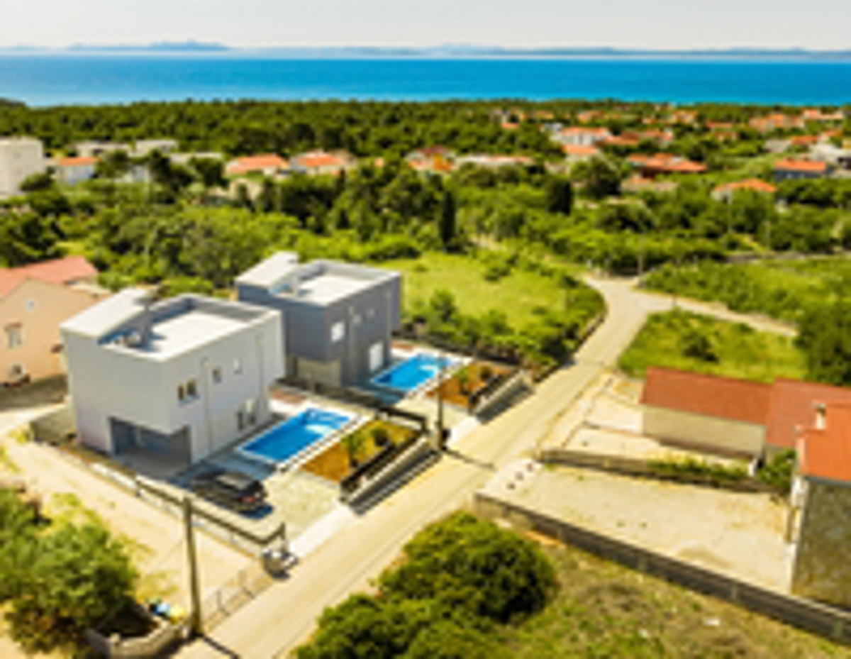 Vir - luksuzna vila (143 m2) z bazenom, RAZGLED! NOVOGRADNJA!