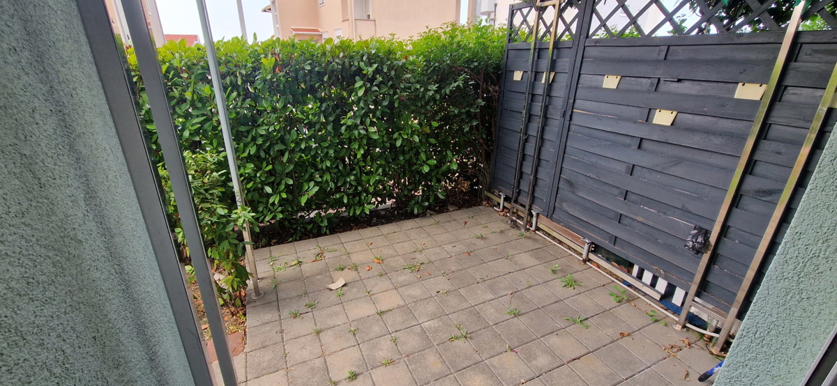Zadar, Diklovac, sončno stanovanje z vrtno teraso (77,50 m2)