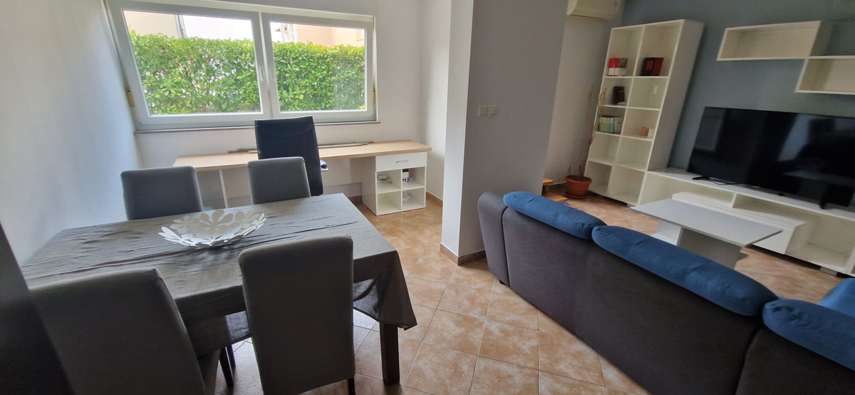 Zadar, Diklovac, sončno stanovanje z vrtno teraso (77,50 m2)