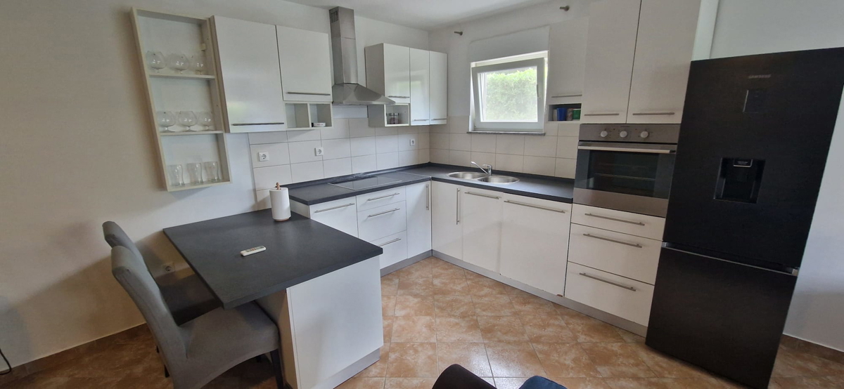 Zadar, Diklovac, sončno stanovanje z vrtno teraso (77,50 m2)