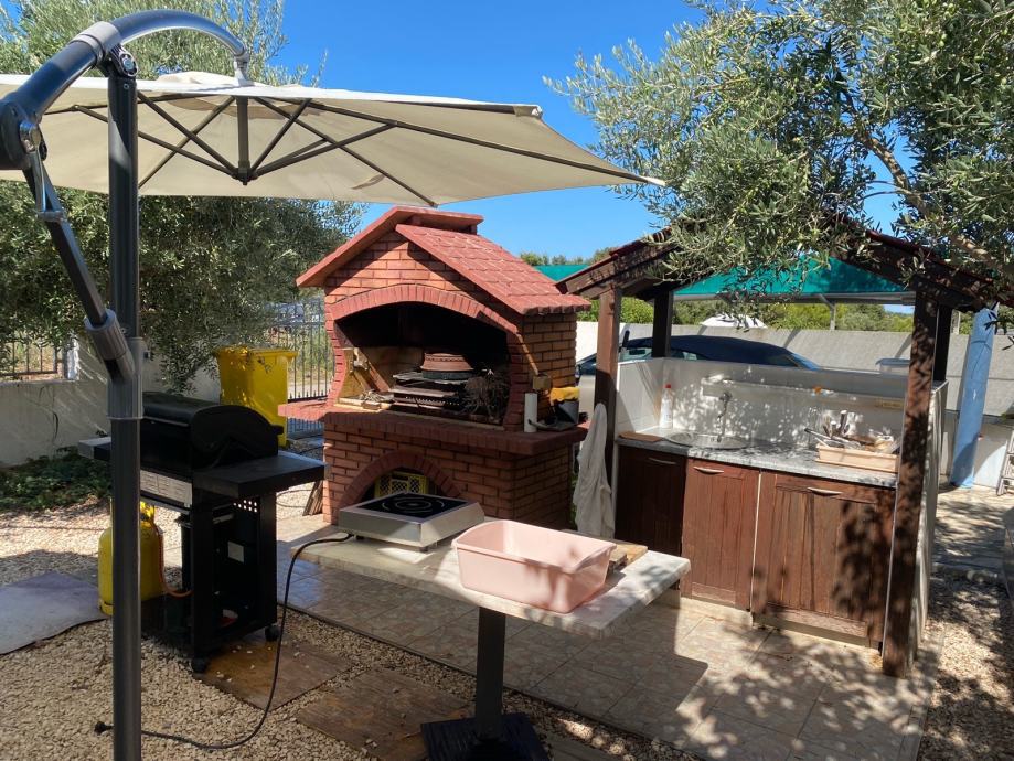 Petrčane, dvonadstropno stanovanje (119,94 m2) s čudovitim vrtom