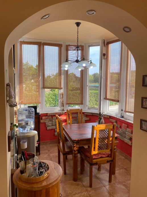 Petrčane, dvonadstropno stanovanje (119,94 m2) s čudovitim vrtom