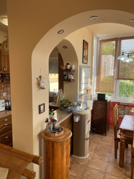 Petrčane, dvonadstropno stanovanje (119,94 m2) s čudovitim vrtom